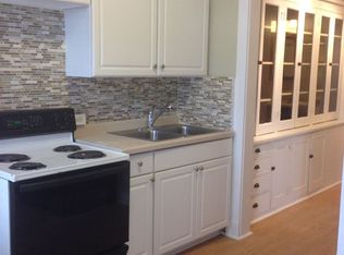 1405 London Rd APT 3, Duluth, MN 55805