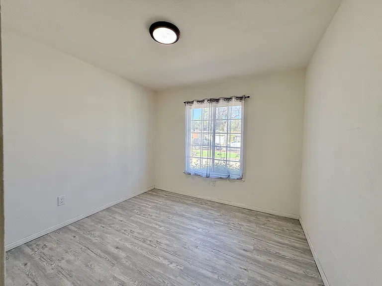 175 S Vallejo Way — Photo 12