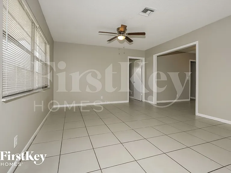 220 Broward Ave — Photo 3