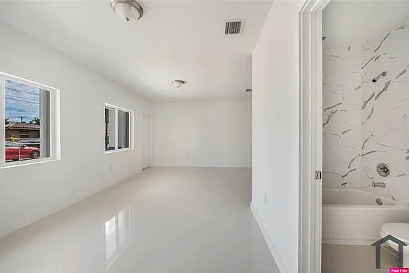 1777 NW 65th St — Photo 3
