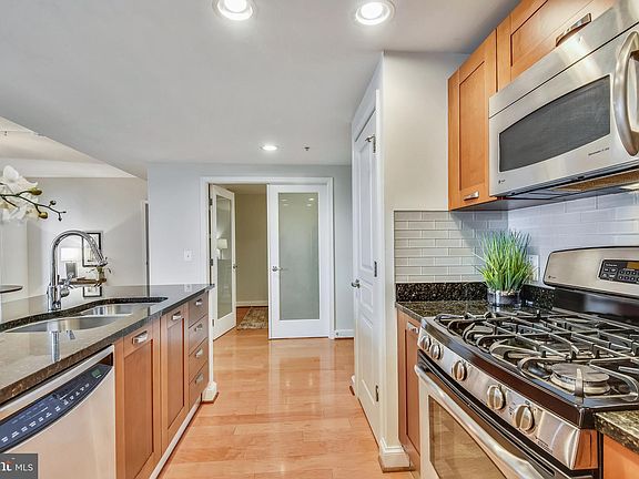 4th image of 2451 Midtown Ave APT 805