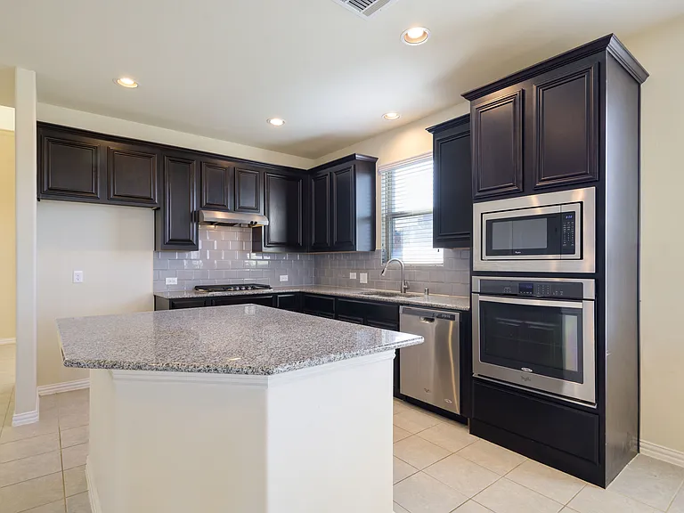 4001 Eaton Park Dr — Photo 6