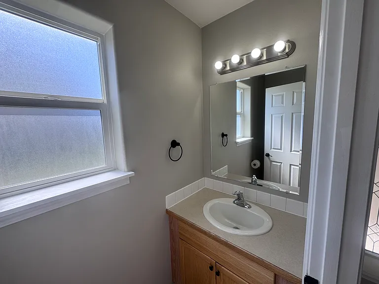 1700 NE Cinder Loop — Photo 6