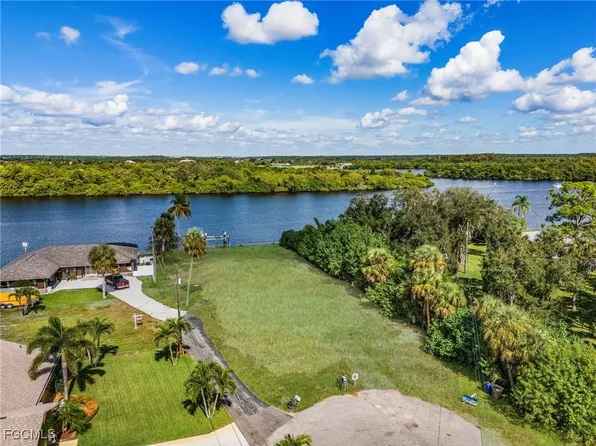 2190 River Rd, Fort Myers, FL 33905