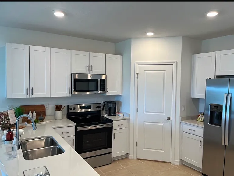 2571 Driftwood St — Photo 11