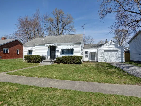 313 E Lincoln St, Blue Mound, IL 62513