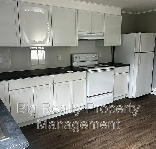 262 Beech St #2 — Photo 4
