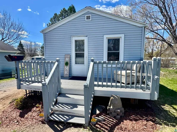 437 17th St, Cloquet, MN 55720