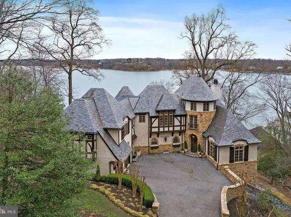1716 Severn Forest Dr, Annapolis, MD 21401