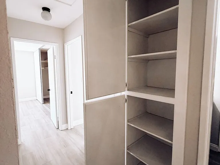 3476 Del Amo Blvd — Photo 15