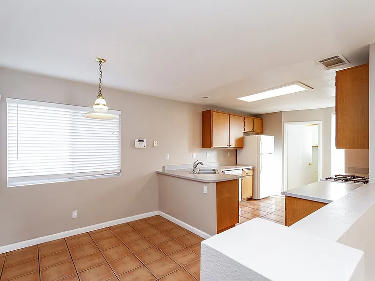 2409 Grand Prize Ave — Photo 6