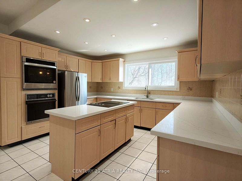 Toronto House for rent - 4 Bedrooms — photo 6