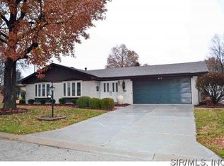 420 Sheraton Dr, Belleville, IL