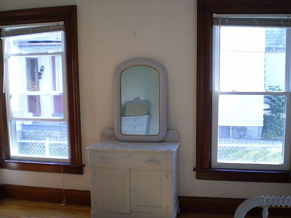 3rd image of 9 Chester St #1