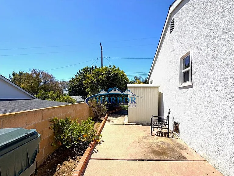 2028 Elberon St — Photo 34