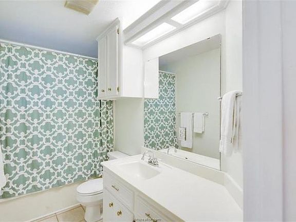 Guest bathroom