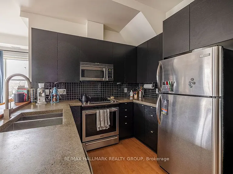 226 Dalhousie St — Photo 9