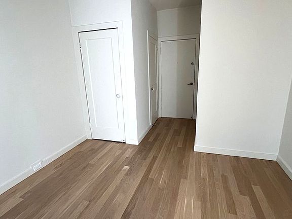 3rd image of 2845 Washington St #5