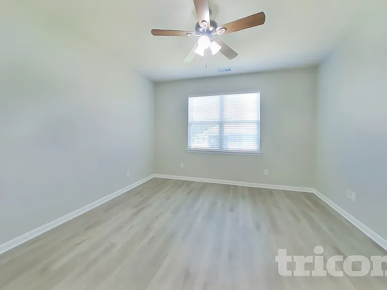 2818 Buzz St — Photo 8