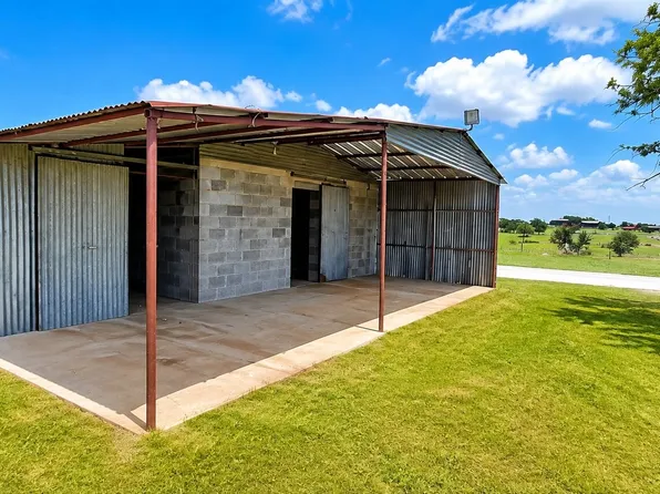 247 Rhoades Ln, Springtown, TX 76082