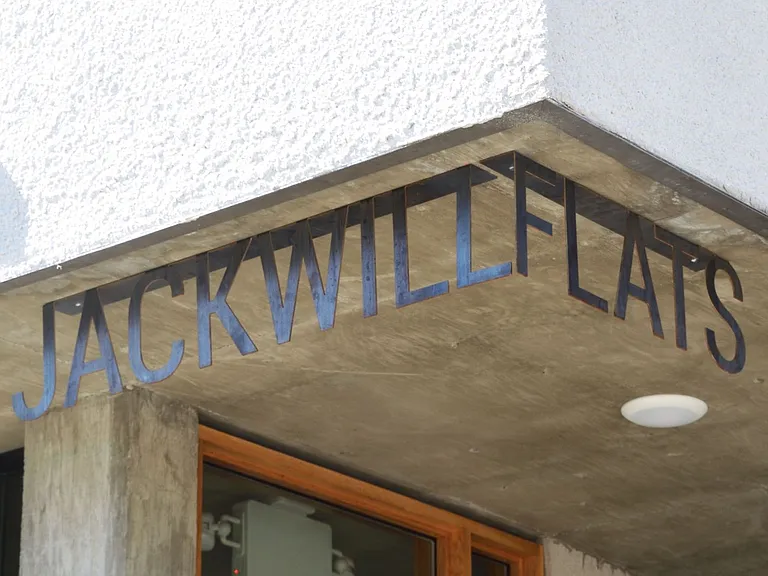 Jackwill Flats — Photo 9
