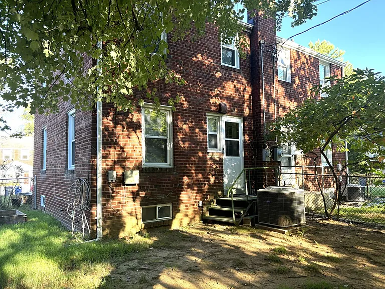 2856 Fairhaven Ave — Photo 17