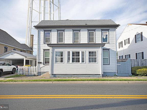2nd image of 11 SE 2nd St