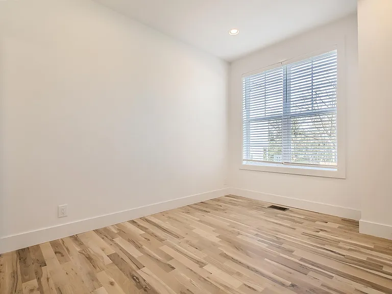 405 Serenity Ln — Photo 7