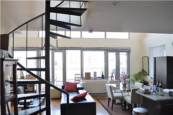 Rented by Mark David | media 21