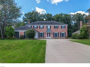 17083 Hunting Meadows Dr, Strongsville, OH