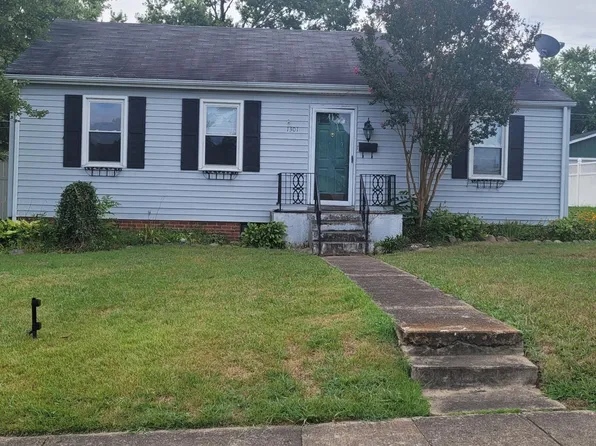 1301 Midland Dr, Kingsport, TN 37664