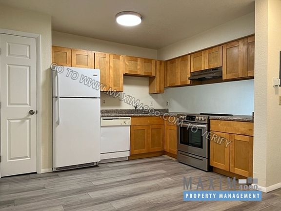 5th image of 209 Teller Ave APT 2