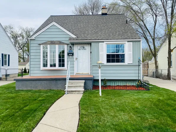 526 Park Dr, Clawson, MI 48017