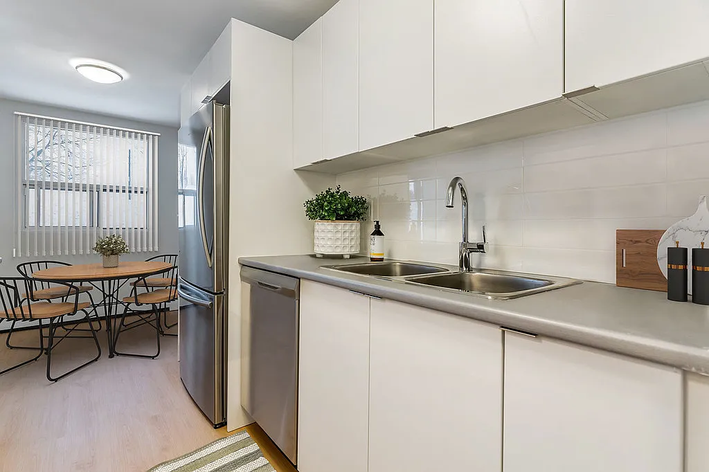 Castlegrove Apartments — Photo 3