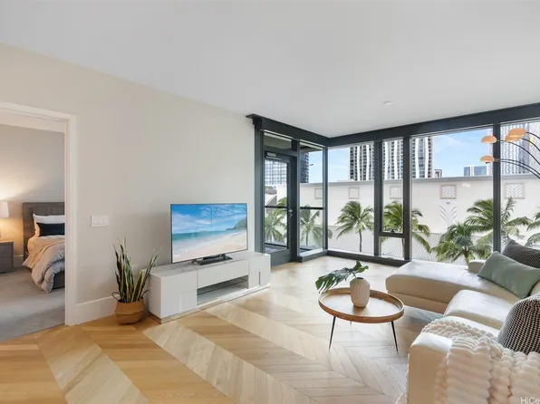 1108 Auahi St #404, Honolulu, HI 96814