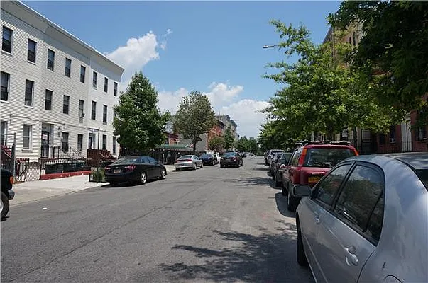 Rented by Avenue Sotheby's International Realty | media 21