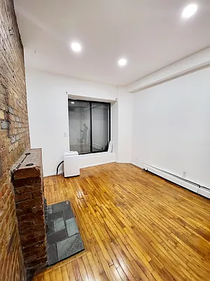 Rented by The Agency | media 6