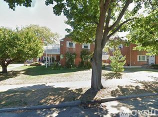 74-21 Little Neck Pkwy #74-21, Glen Oaks, NY 11004