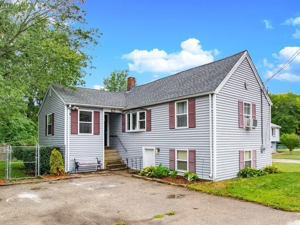 30 Deering Sq, Rockland, MA 02370