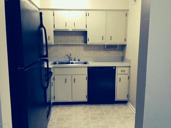 4th image of 507 Logsdon Ct #5