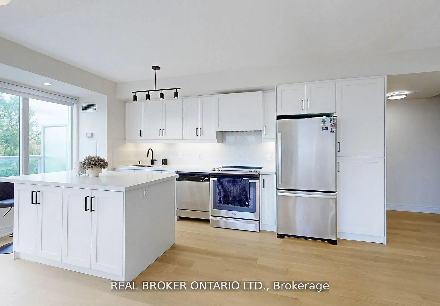 2 bed, $3,800 — Photo 4