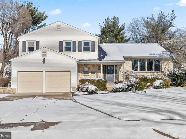 1525 Squire Ln, Cherry Hill, NJ 08003