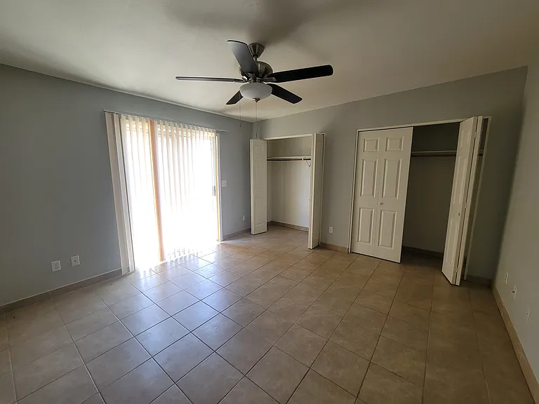 2959 N Tyndall Ave — Photo 4