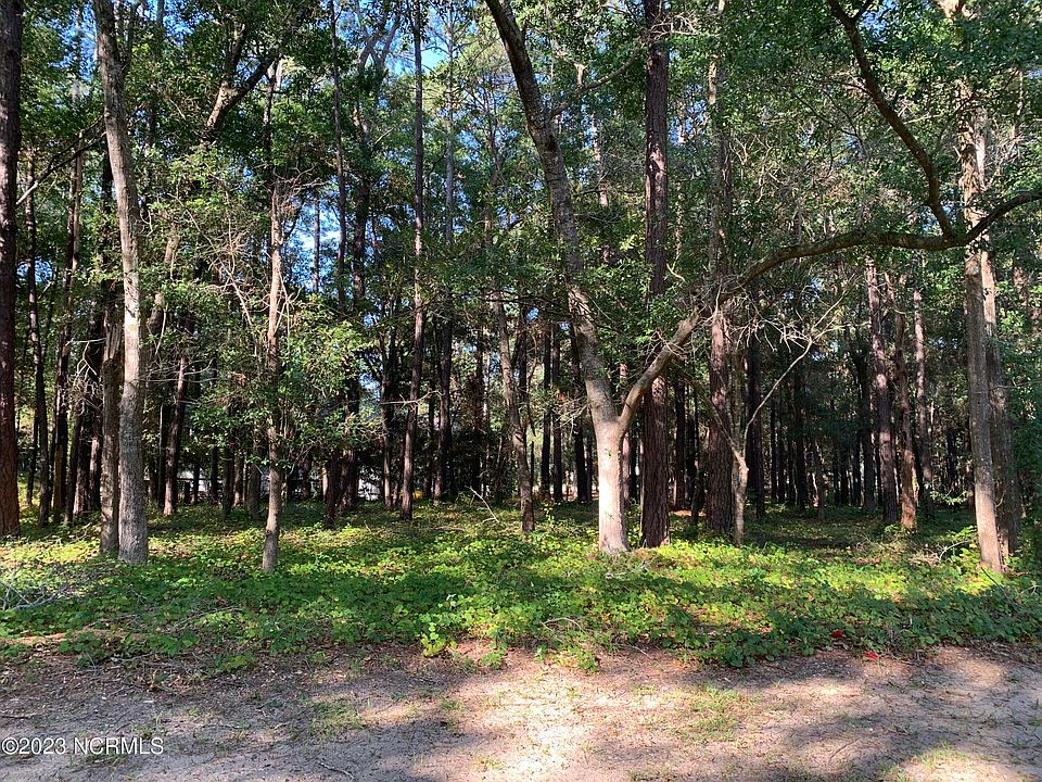 1st image of 605 Folly Drive