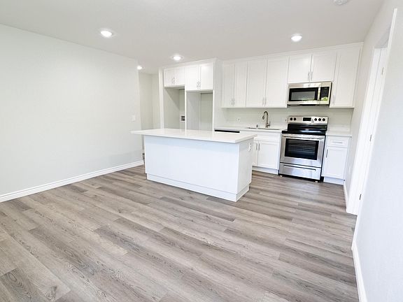 3rd image of 4236 W 129th St #A