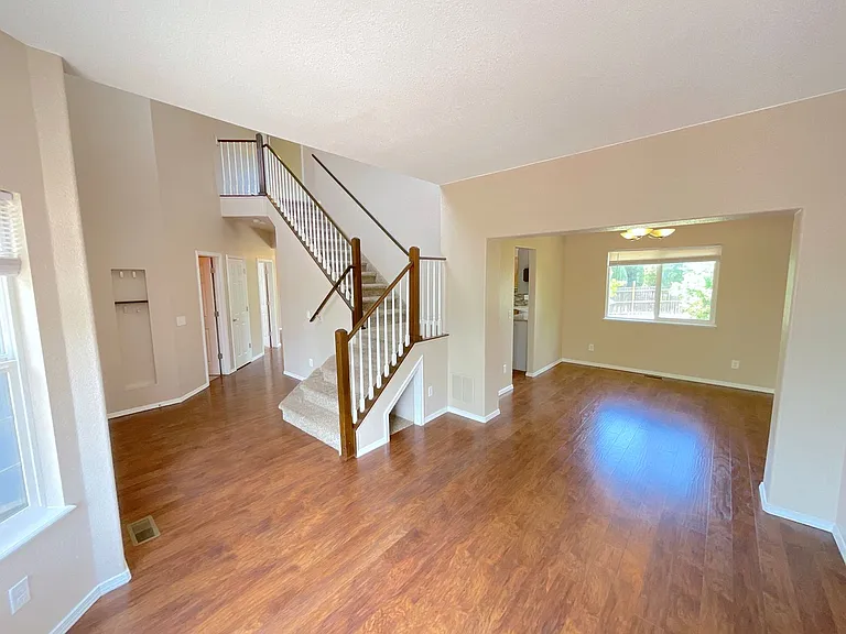 2579 Weyburn Way — Photo 11