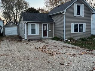 115 W 2nd St, Riceville, IA 50466