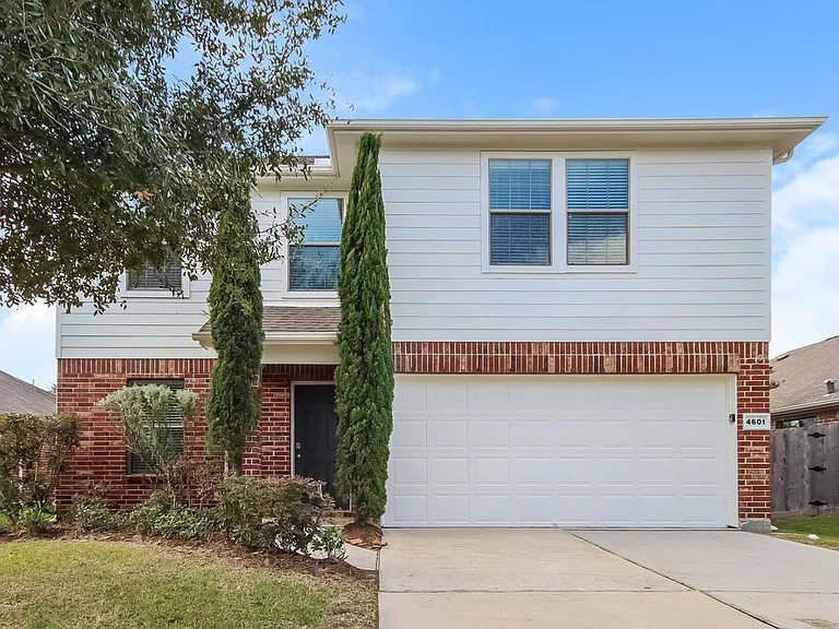 4601 Clemwood Ln — Photo 1