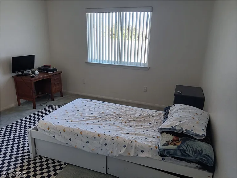 546 Elsie Ln — Photo 17