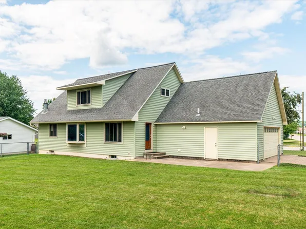 1430 Willow St, La Crescent, MN 55947